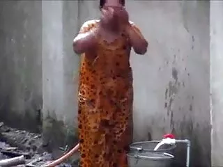 गले की हिंदी सेक्सी मूवी चुदाई - अभय