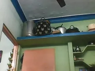 मेरी चूत साउथ सेक्सी मूवी हिंदी में बेतरतीब से चिपकी चीजें