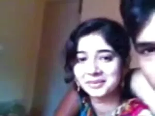 वह उसे एक creampie के लिए सवारी करती है हिंदी सेक्सी वीडियो मूवी