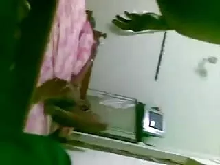पत्नी ने दोस्त के साथ साझेदारी की सेक्सी वीडियो फिल्म हिंदी मूवी