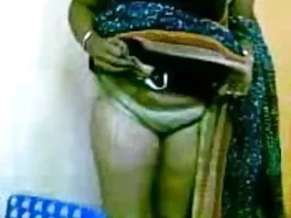 रॉक्सी के हिंदी मूवी का सेक्सी वीडियो बड़े पैमाने पर चेहरे